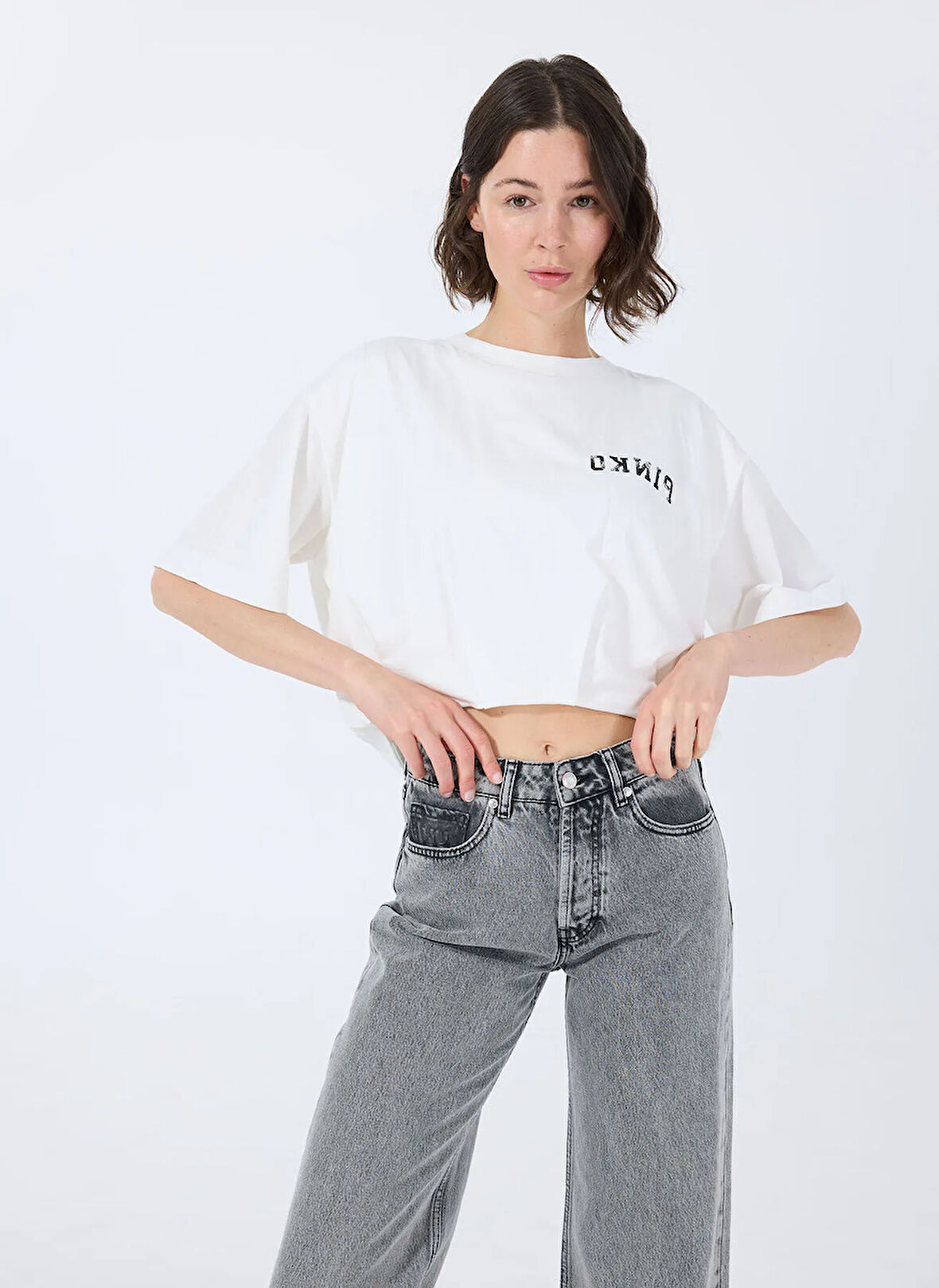 Beyaz Kadın Yuvarlak Yaka Standart Kalıp T-Shirt 104257