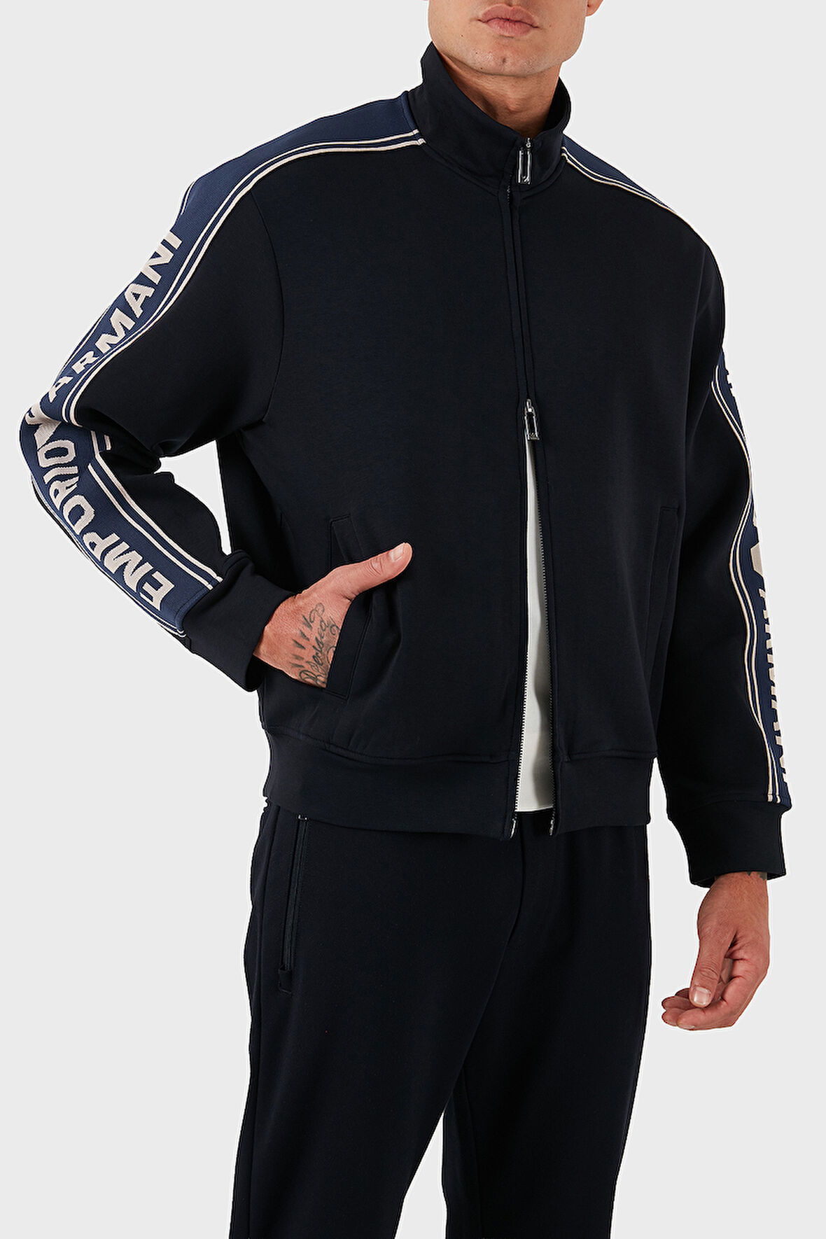 Emporio Armani Erkek Sweat EM002913 AF10013 UB118