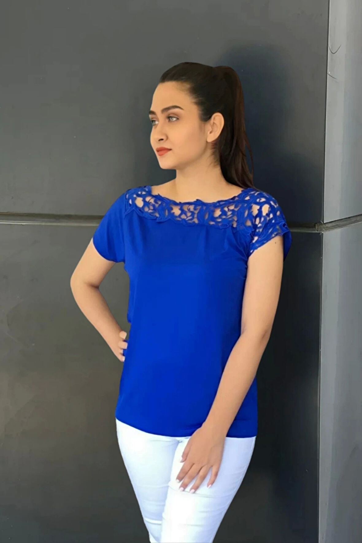 Robası Güpür Bluz