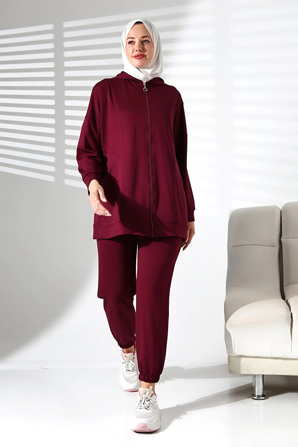 Kadın Mevsimlik Alt ve Üst Rahat Mürdüm Spor Tesettür Takım