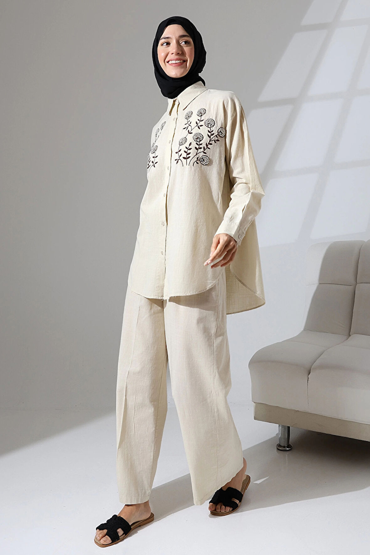 100% Pamuk Keten Günlük ve Rahat Çiçek Desen Nakışlı Taşlı Gömlek Pantolon Yazlık Alt Üst Takım