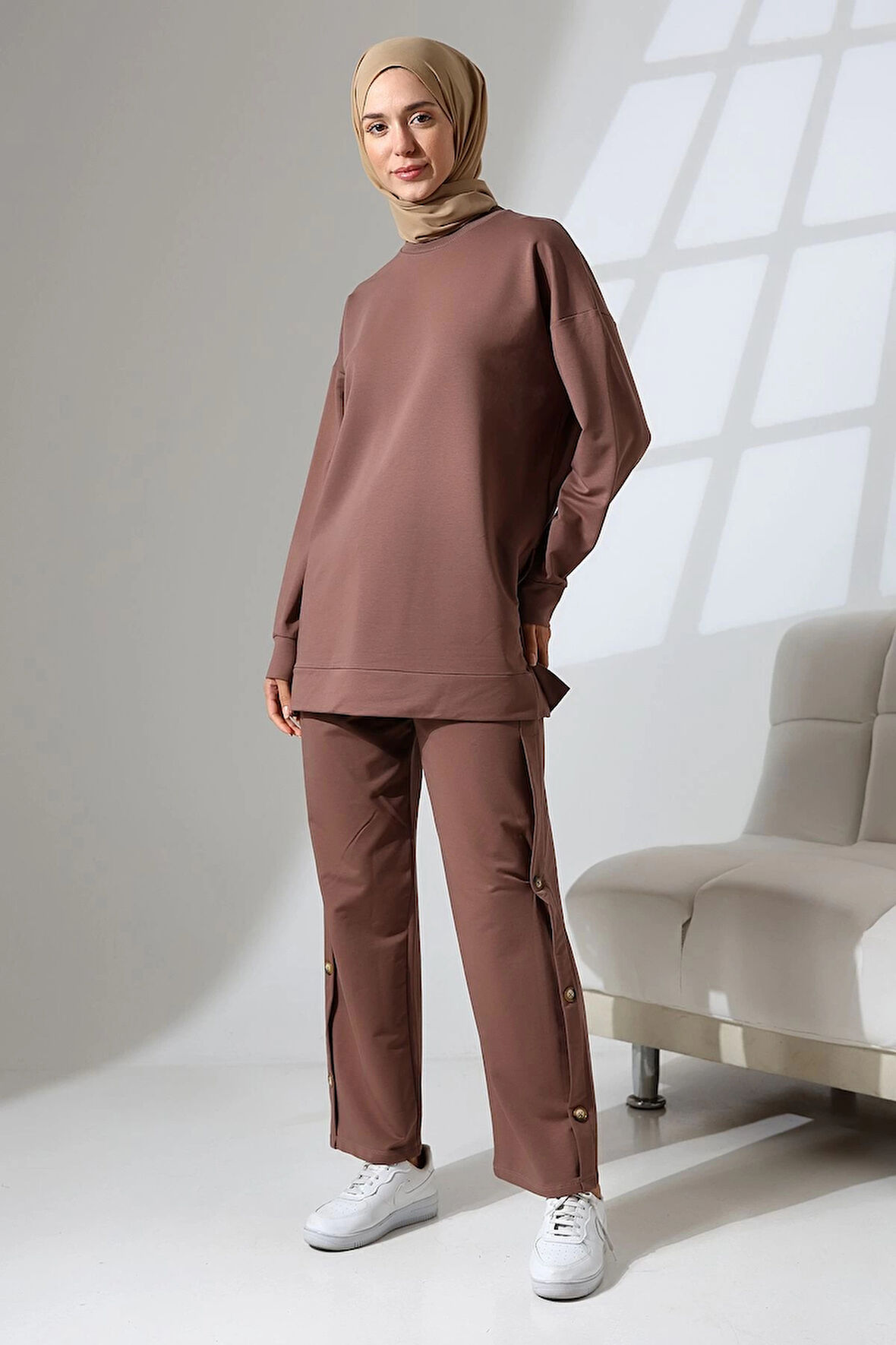 Kadın Kahverengi Mevsimlik Penye Alt Üst Spor Ve Rahat Ikili Tunik Pantolon Şık Tesettür Takım