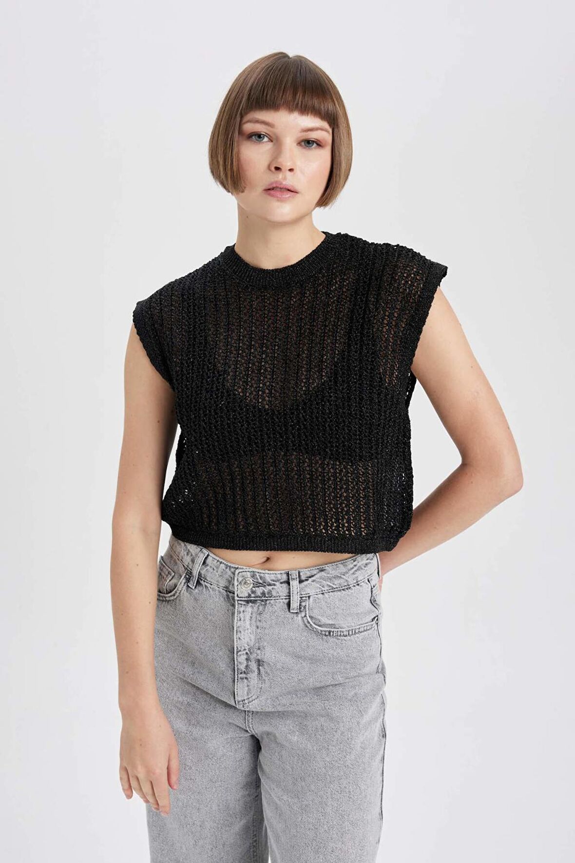 DeFacto Relax Fit Bisiklet Yaka Parlak Kumaş Triko Süveter B7510AX23WNBK27