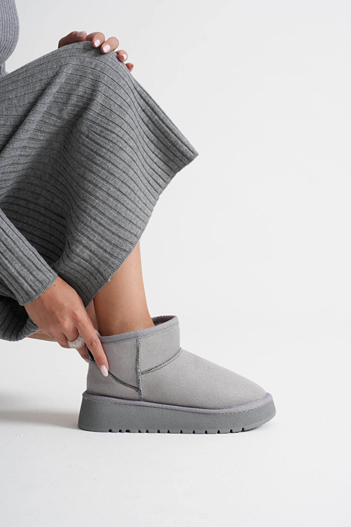 Anila Kadın Gri Kışlık Kürklü Bot