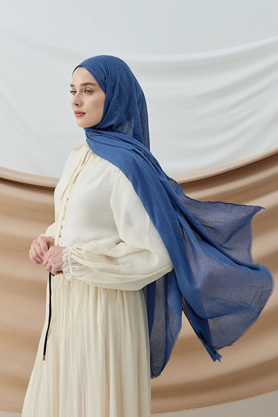 Aminenesil Modakaşmir İnce Pamuk Şal Koyu Mavi Renk