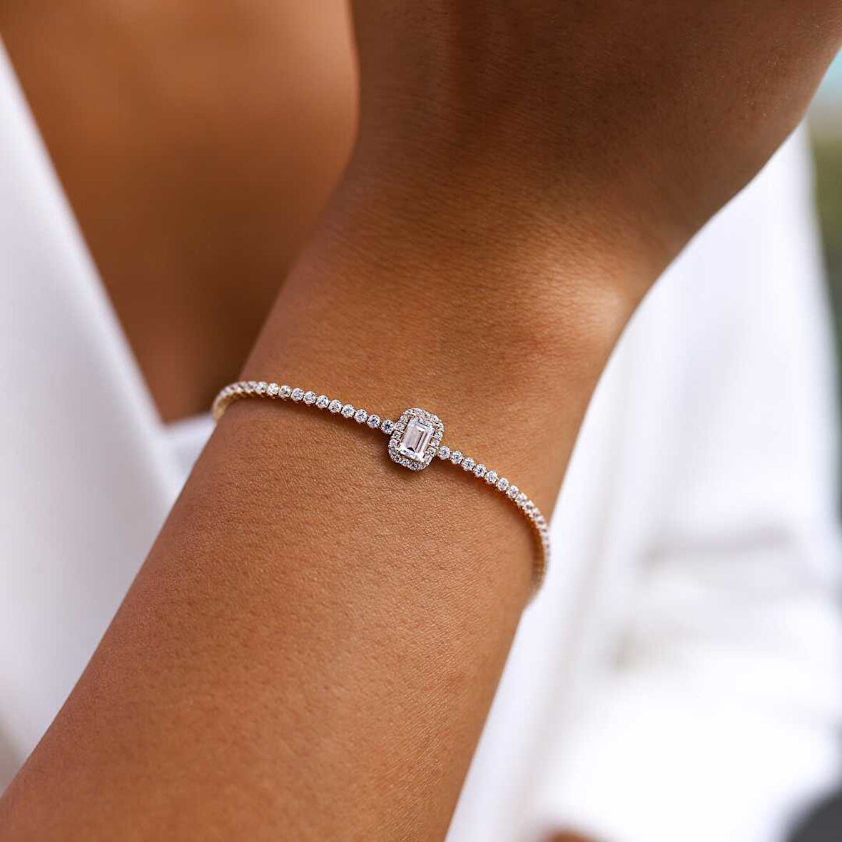 Sıralı Taşlı Baget Bilekllik