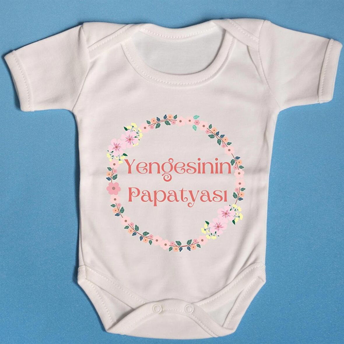 Pamuklu Bebek Zıbını Yengesinin Papatyası Yazılı