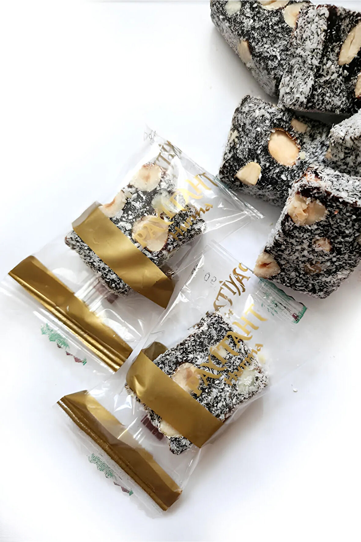 1KG BADEMLİ ve 1KG FINDIKLI İKİLİ SET KATKISIZ DOĞAL YAPRAK HURMA CEZERYESİ 2KG