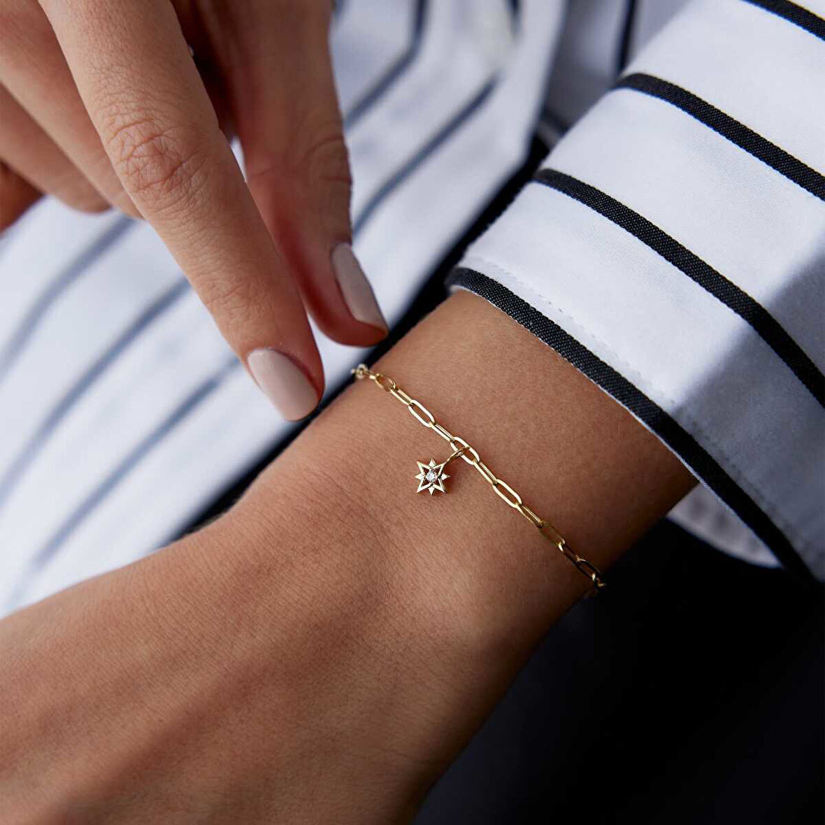 Tuta Yıldız Charm Bileklik