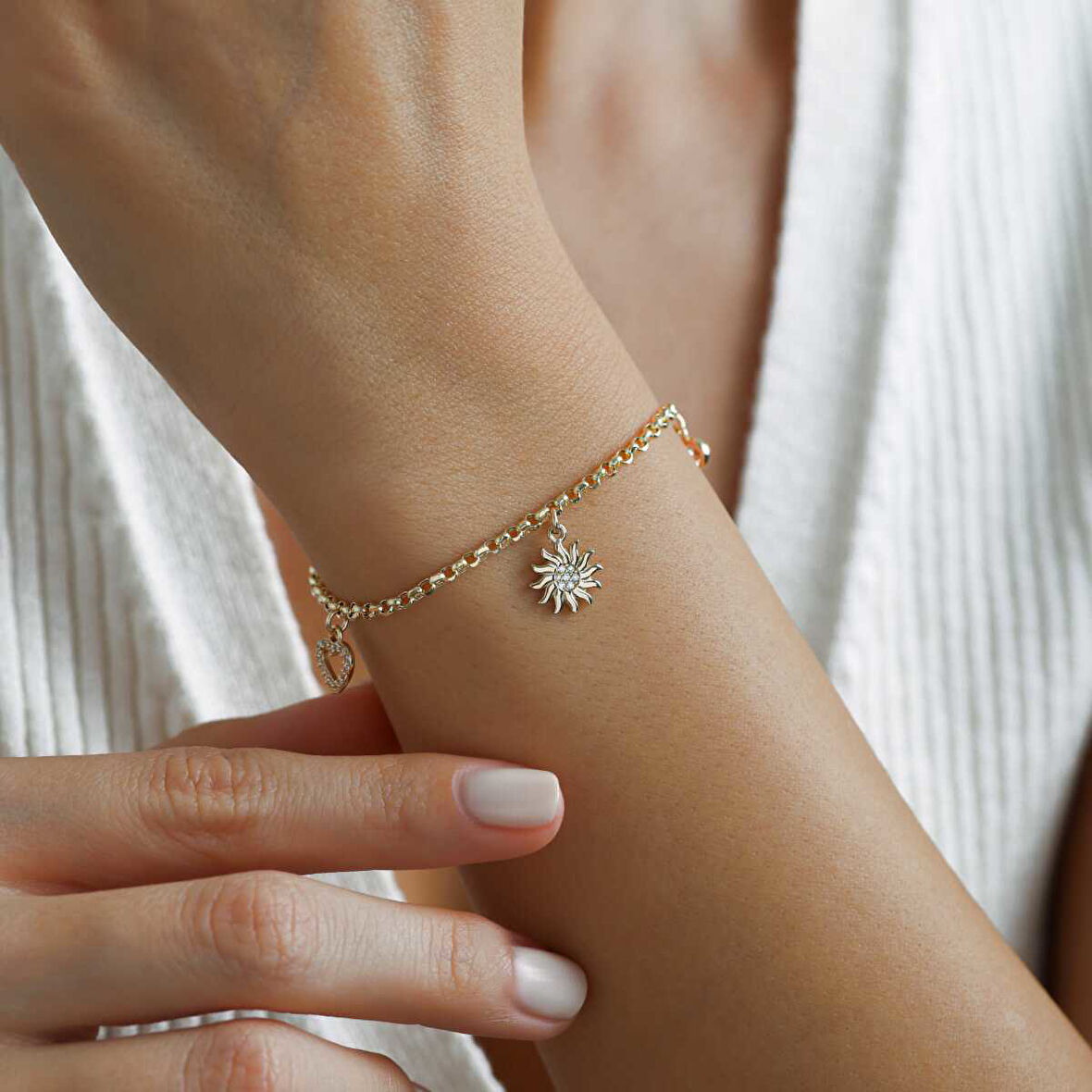 Taşlı Güneş Kalp Charm Bileklik