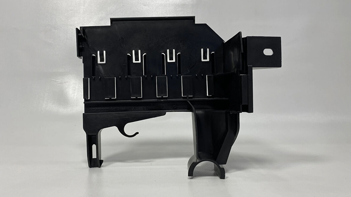 Sigorta Kutusu Yan Bakalit Kapağı Renault Trafic 2 8200053206 MAİS