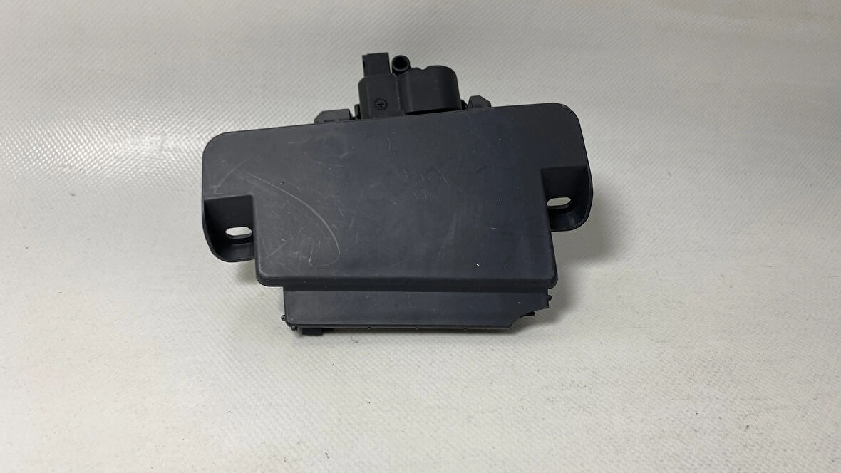 Torpido Kapağı Kilidi Renault Megane 2 8200229379 MAİS