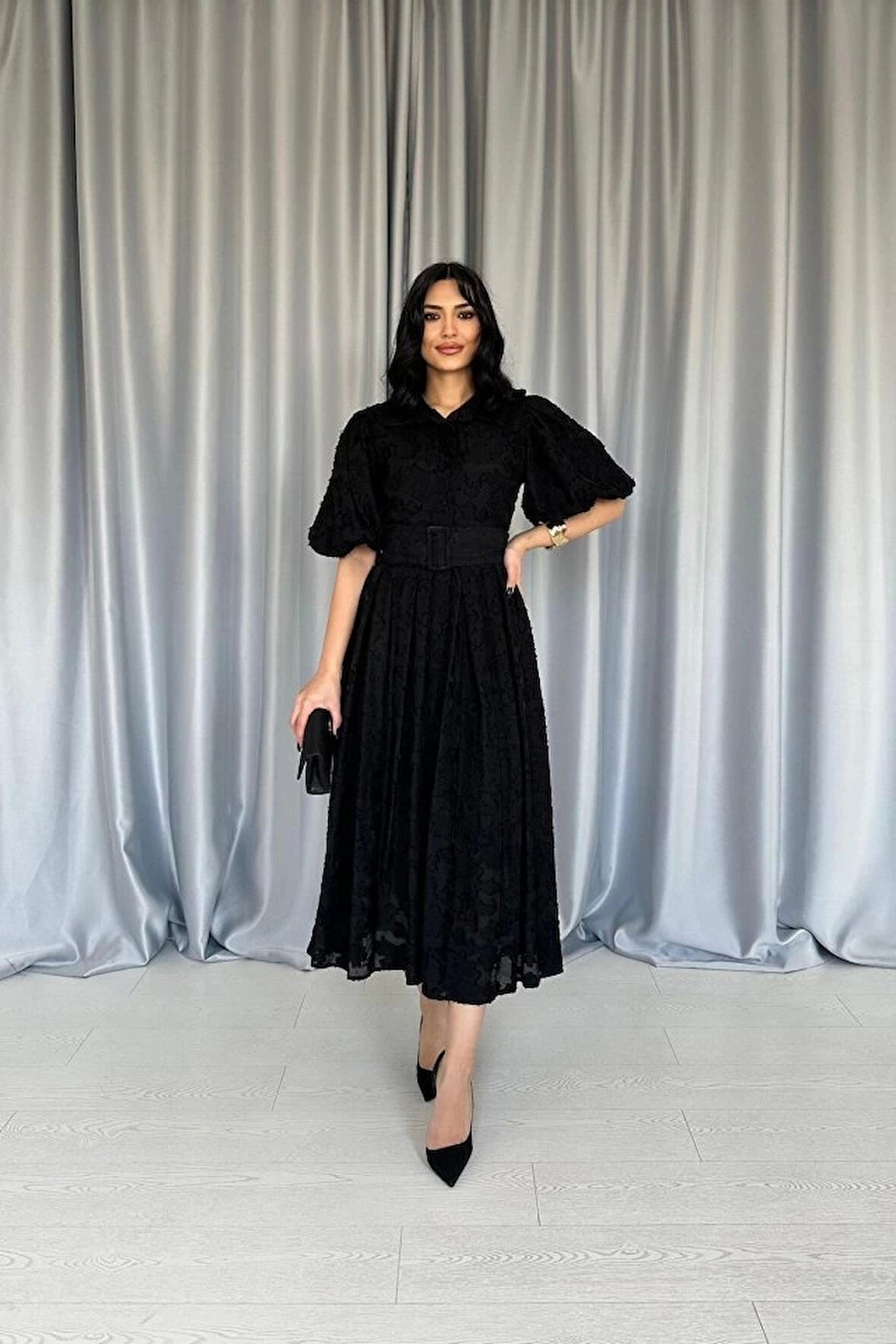 Siyah Kemerli Balon Kollu Elbise