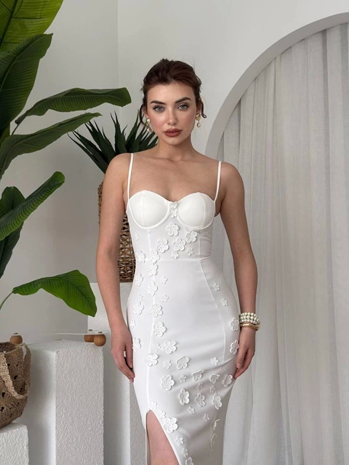 Stor Gül Detaylı Elbise