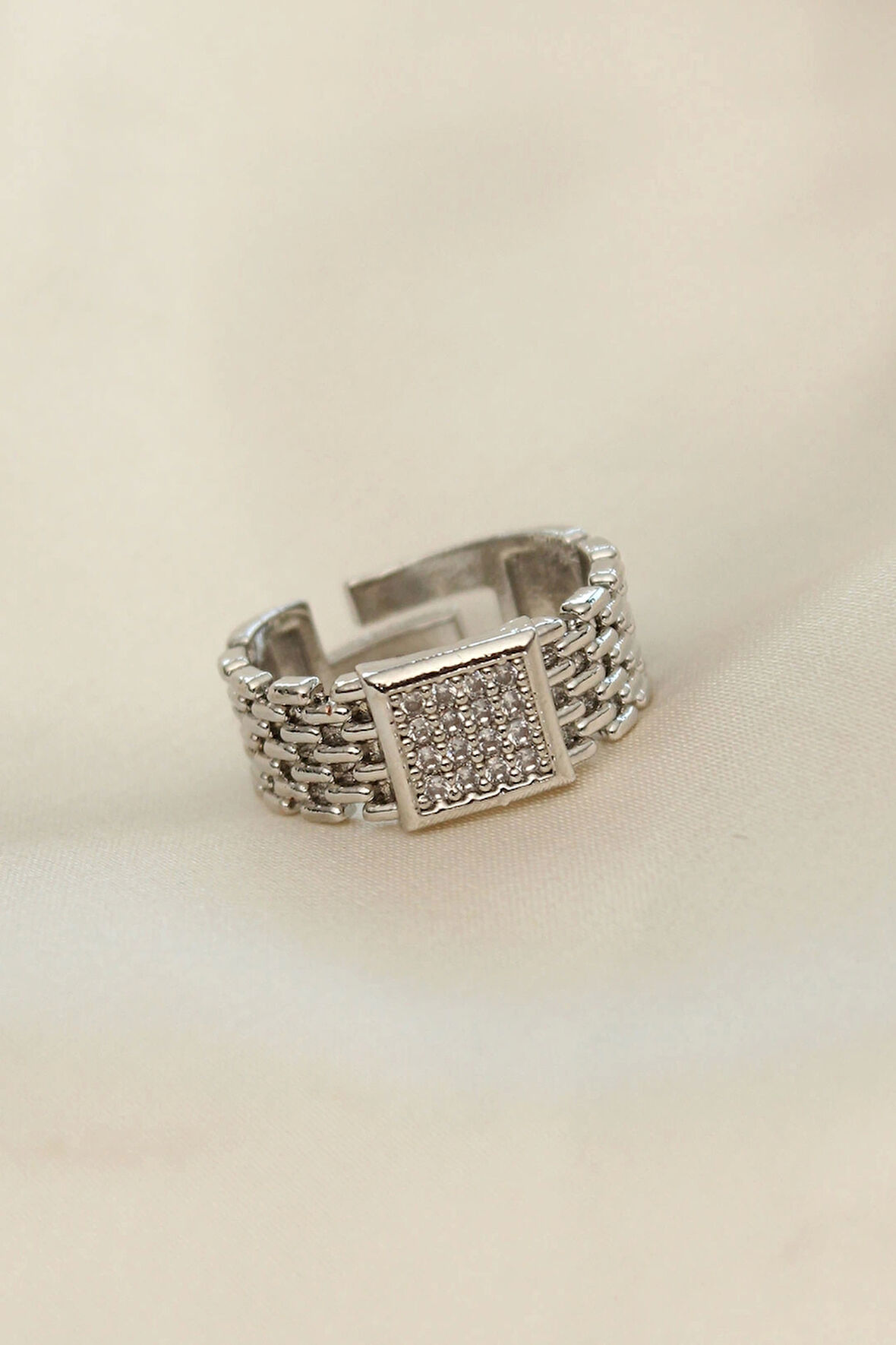 Ayarlamalı Gümüş Renk Kare Zirkon Taşlı Yüzük