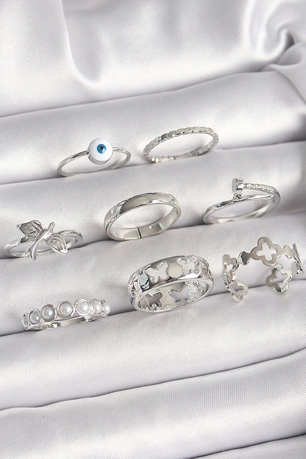 Pirinç Gümüş Renk Nazar Boncuk Detay İncili Kelebek İşlemeli Kadın Yüzük Kombini