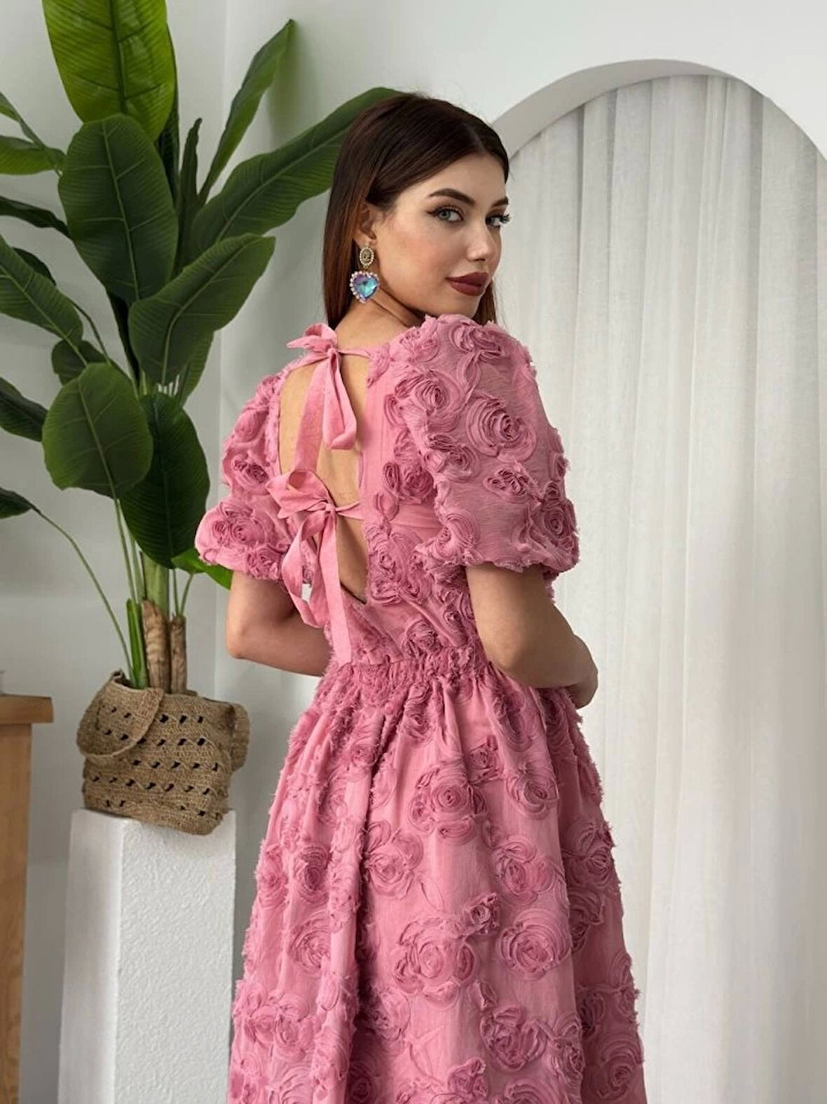 Wear Sırt Bağlama Detaylı Elbise