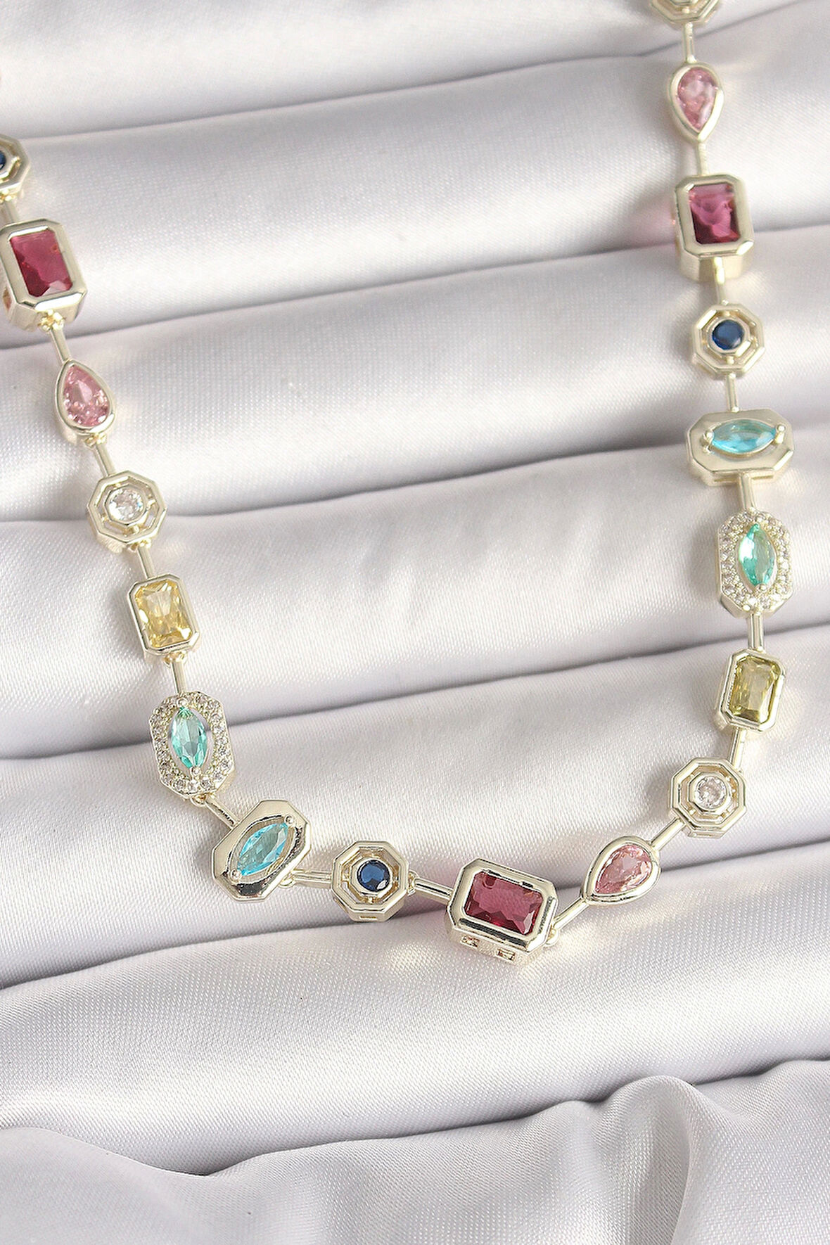 Pirinç Gold Renk Zirkon Taşlı VIP Seri Kadın Kolye