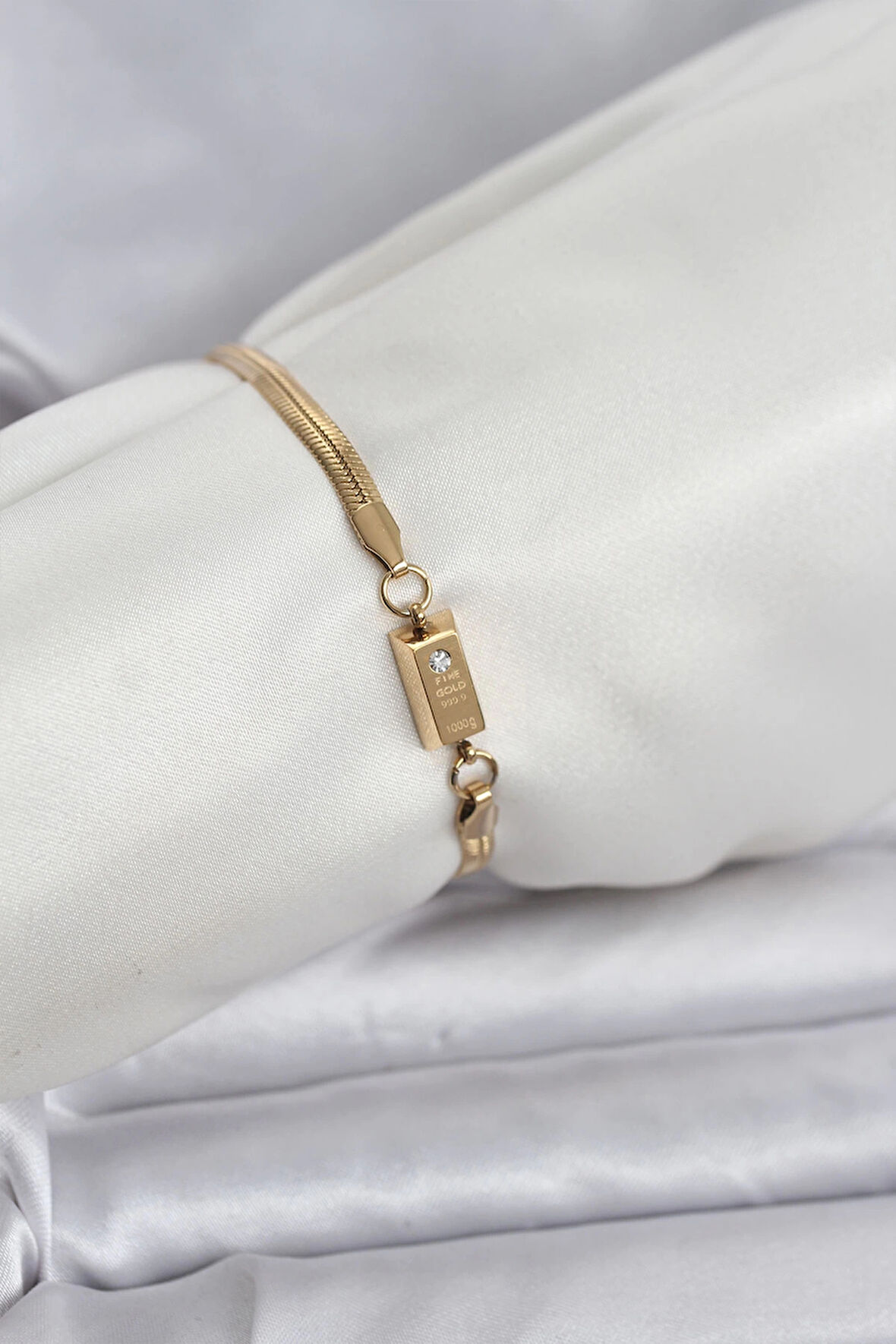 316L Çelik Gold Renk Külçe Altın Model Kadın Bileklik