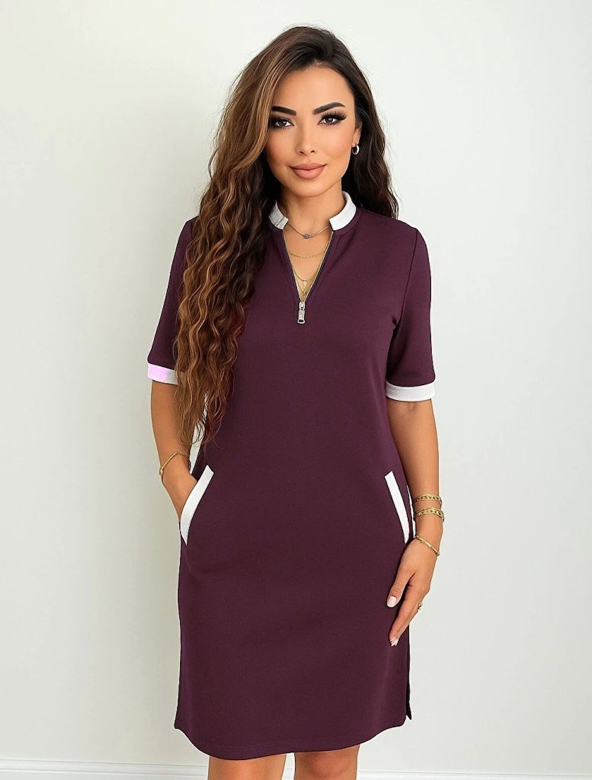 Kadın Kısa Kollu Yakadan Fermuarlı Cepli Yandan Yırtmaçlı Viskon Elbise