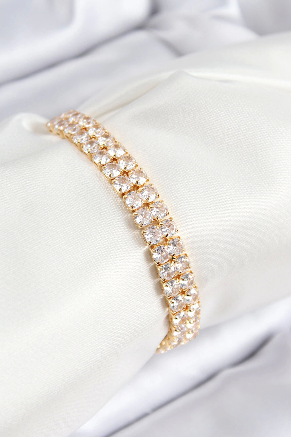 Pirinç Zirkon Taşlı Çift Sıra Kare Model Gold Renk Asansörlü Kadın Bileklik