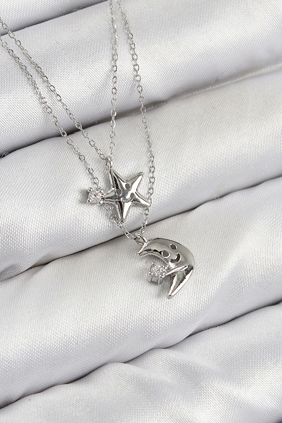 Pirinç Zirkon Taşlı Yıldız Ve Ay Model Gümüş Renk Kadın Kolye