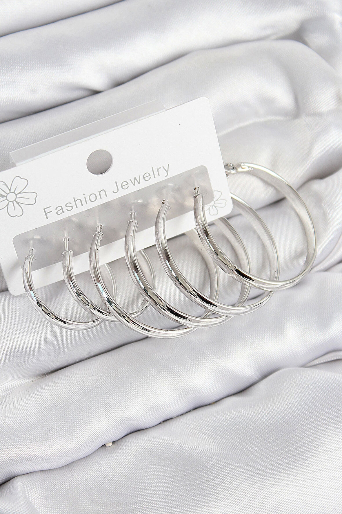 Pirinç Halka Model Gümüş Renk Kadın Set Küpe