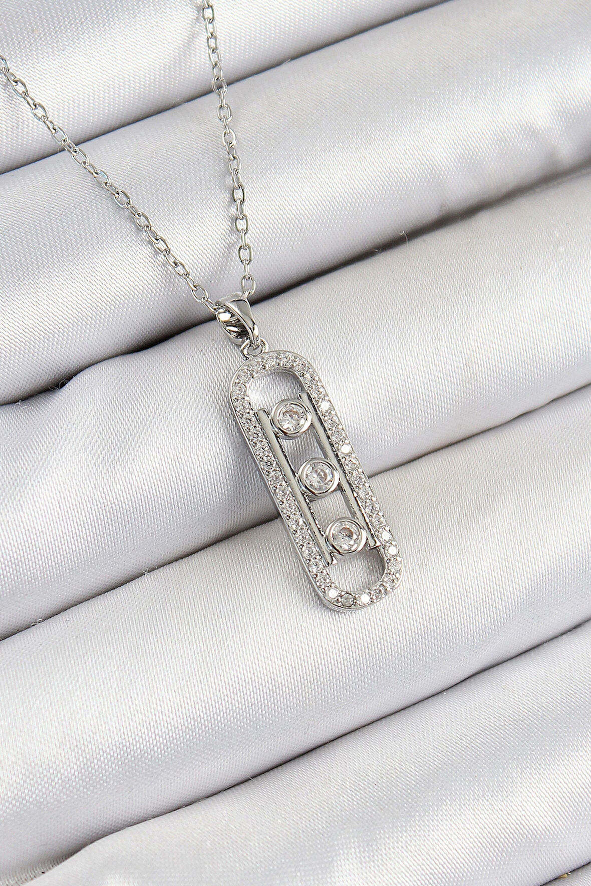 316L Çelik Zirkon Taşlı Messika Model Gümüş Renk Kadın Kolye