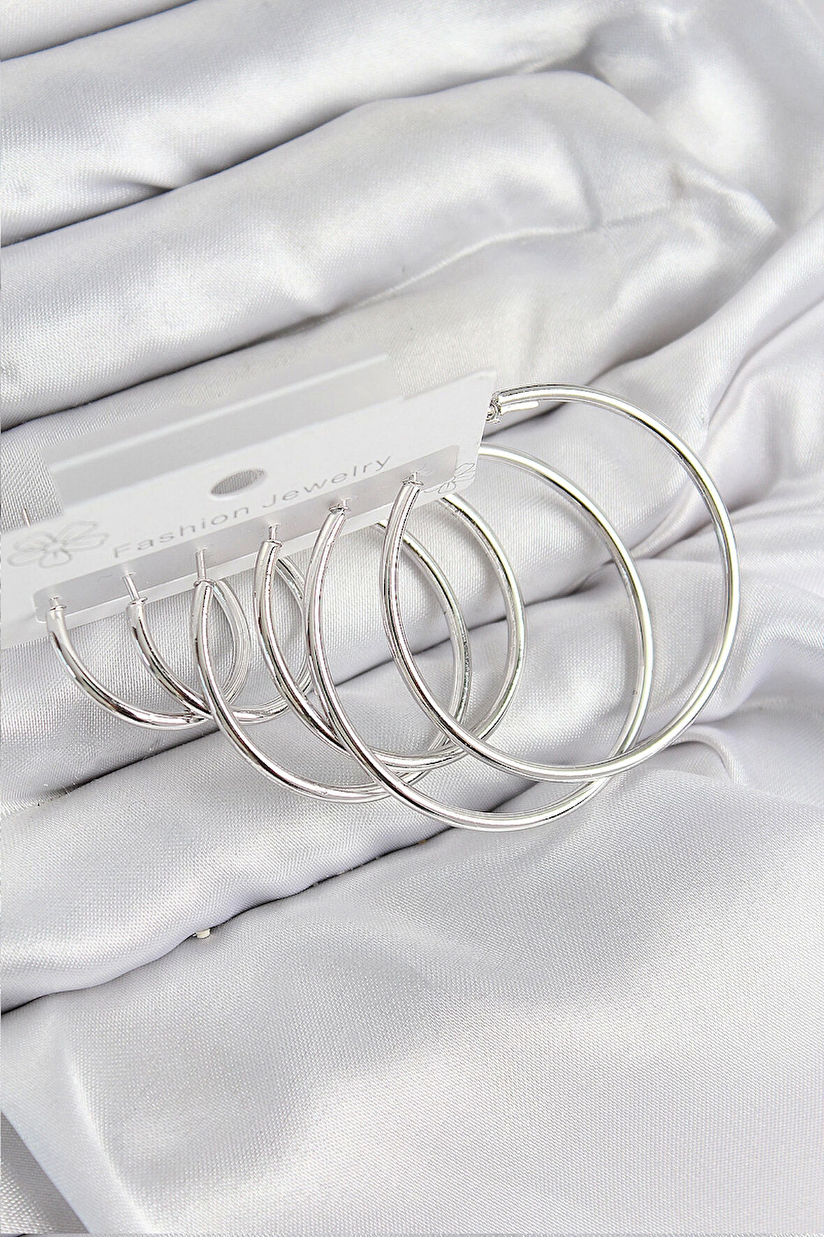 Pirinç Halka Model Gümüş Renk Kadın Set Küpe