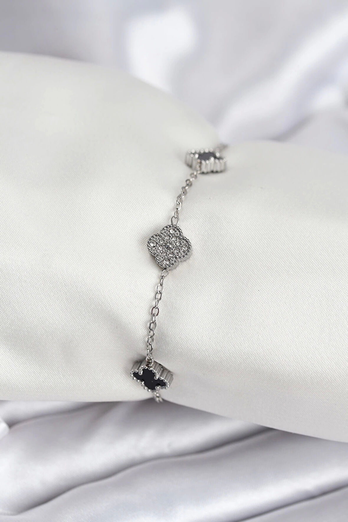 316L Çelik Gümüş Renk Siyah ve Zirkon Taşlı Baby Boy Yonca Kadın Bileklik