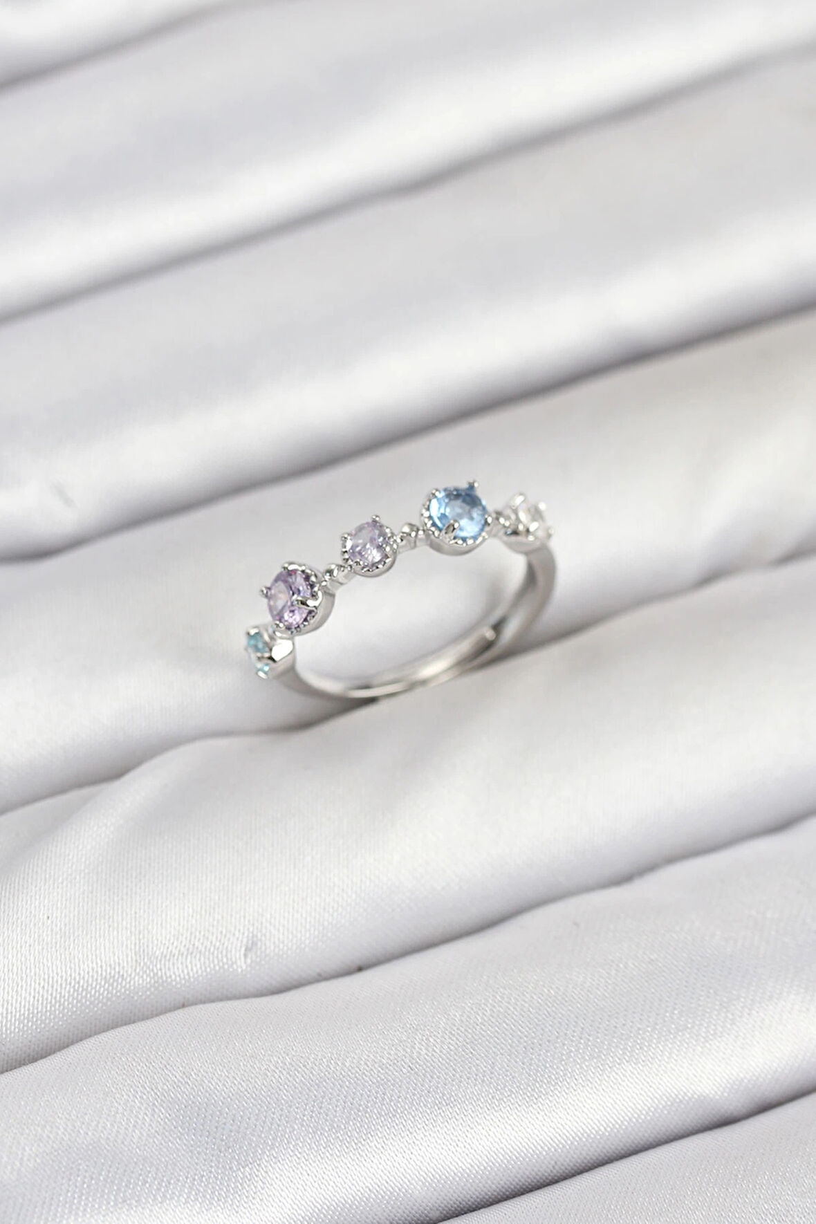 Pirinç Gümüş Renk Renkli Zirkon Taşlı Kadın Yüzük