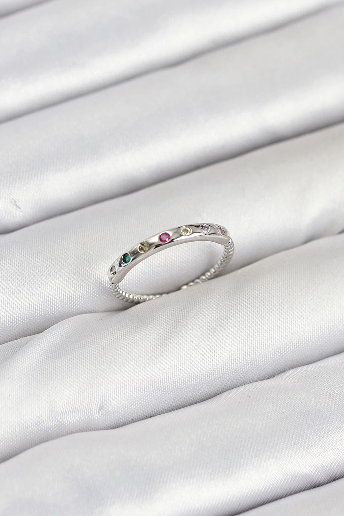 Pirinç Gümüş Renk Renkli Zirkon Taşlı Kadın Yüzük