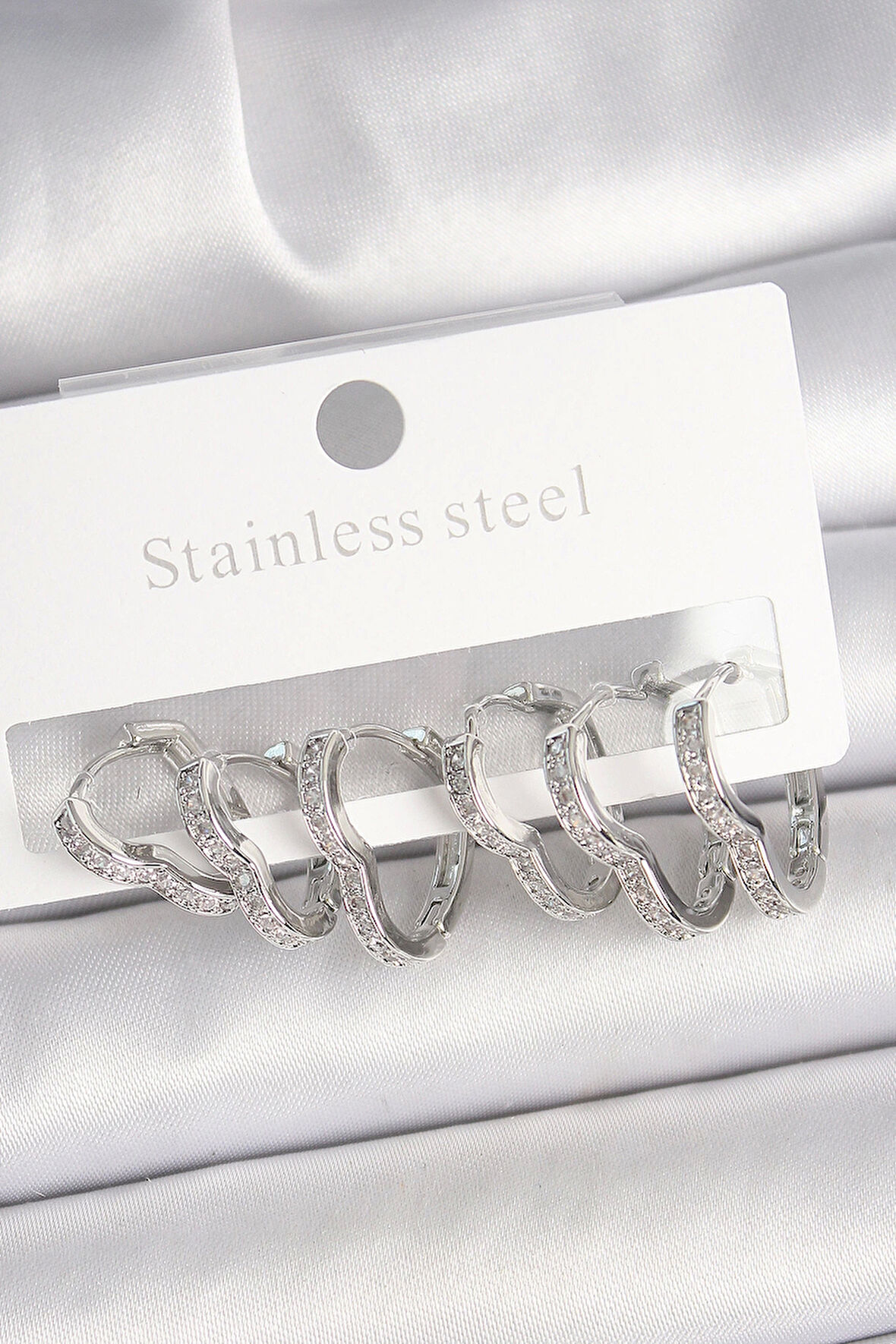 Pirinç Gümüş Renk Zirkon Taşlı 3 Çift Kalp Model Kadın Küpe