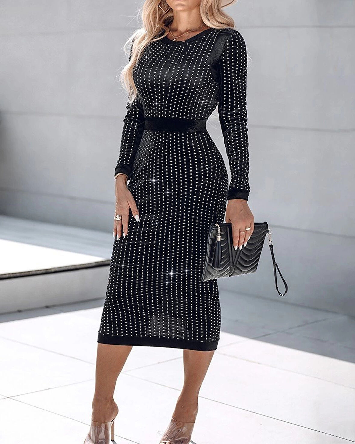 Kadın Uzun Kollu Bisiklet Yaka Taşlı Midi Kadife Elbise