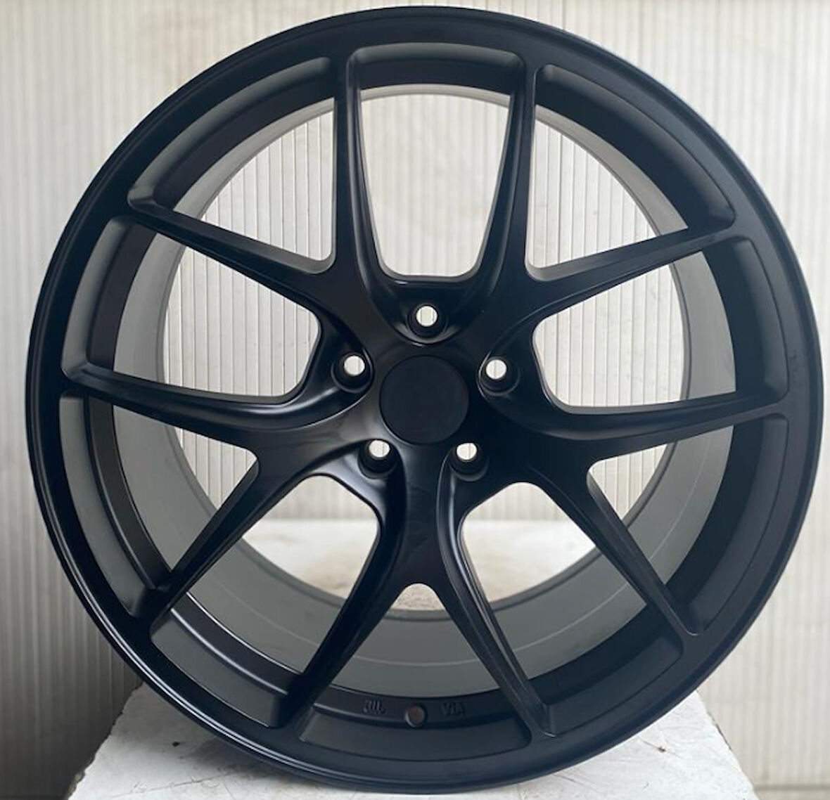 5*112*19*8.5 ET35 CH73.1 XH186 MATT BLACK