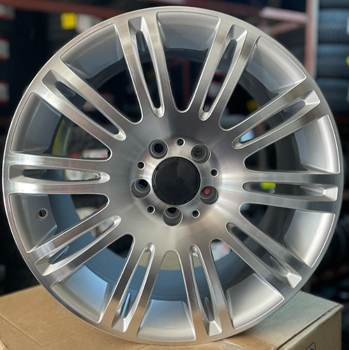 5*112*18*9.0 ET39 CH66.6 EMR-DY328-04 SILVER DIAMOND