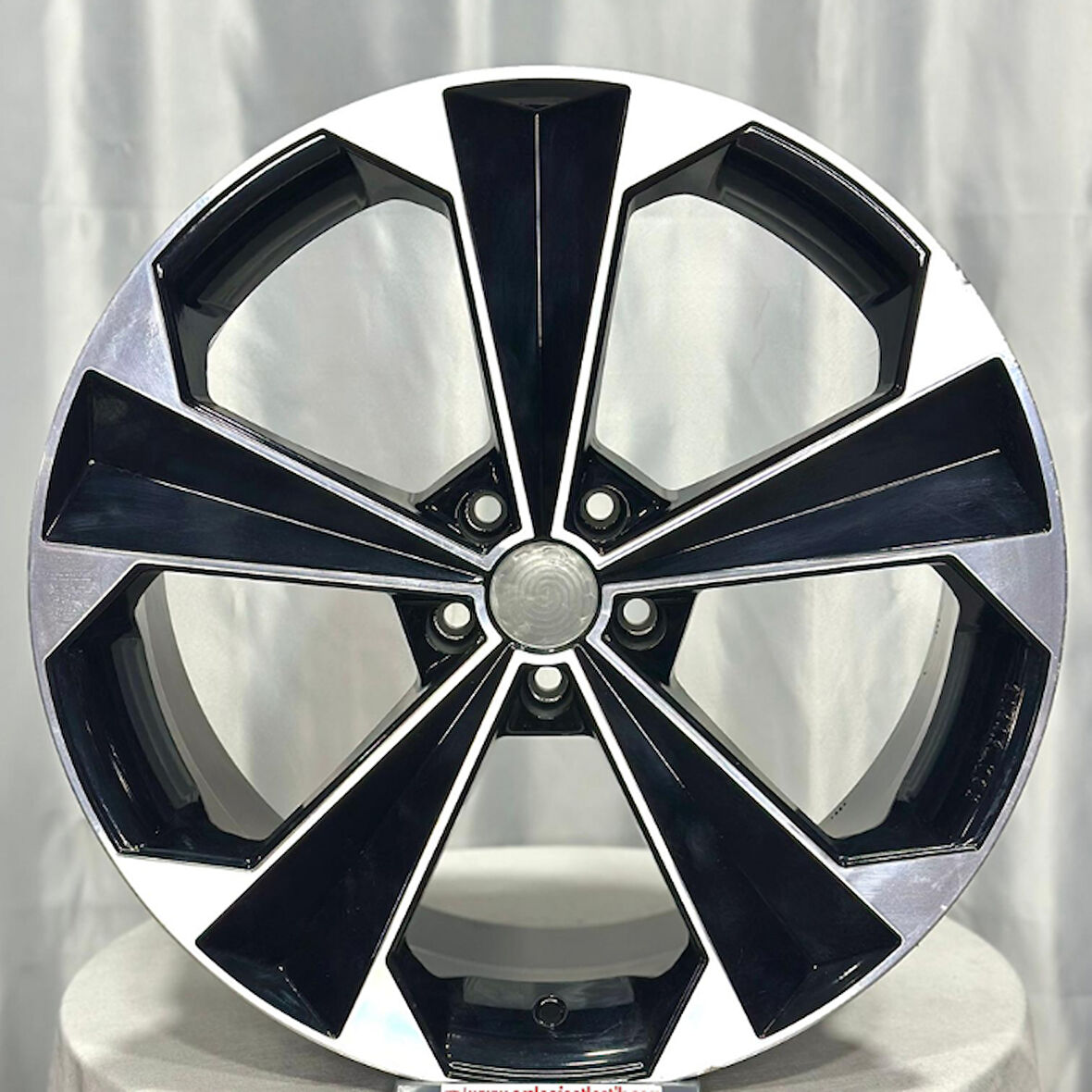 5*114,3*18 8.0 ET38 CH73.1 BAVYERA HONDA TOYOTA UYUMLU JANT