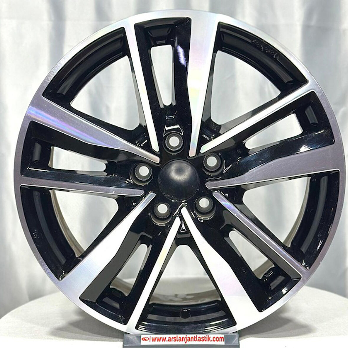 5*108*17 7.0 ET38 CH67.1 FORD PEJO YENİ KASA DOBLO UYUMLU JANT