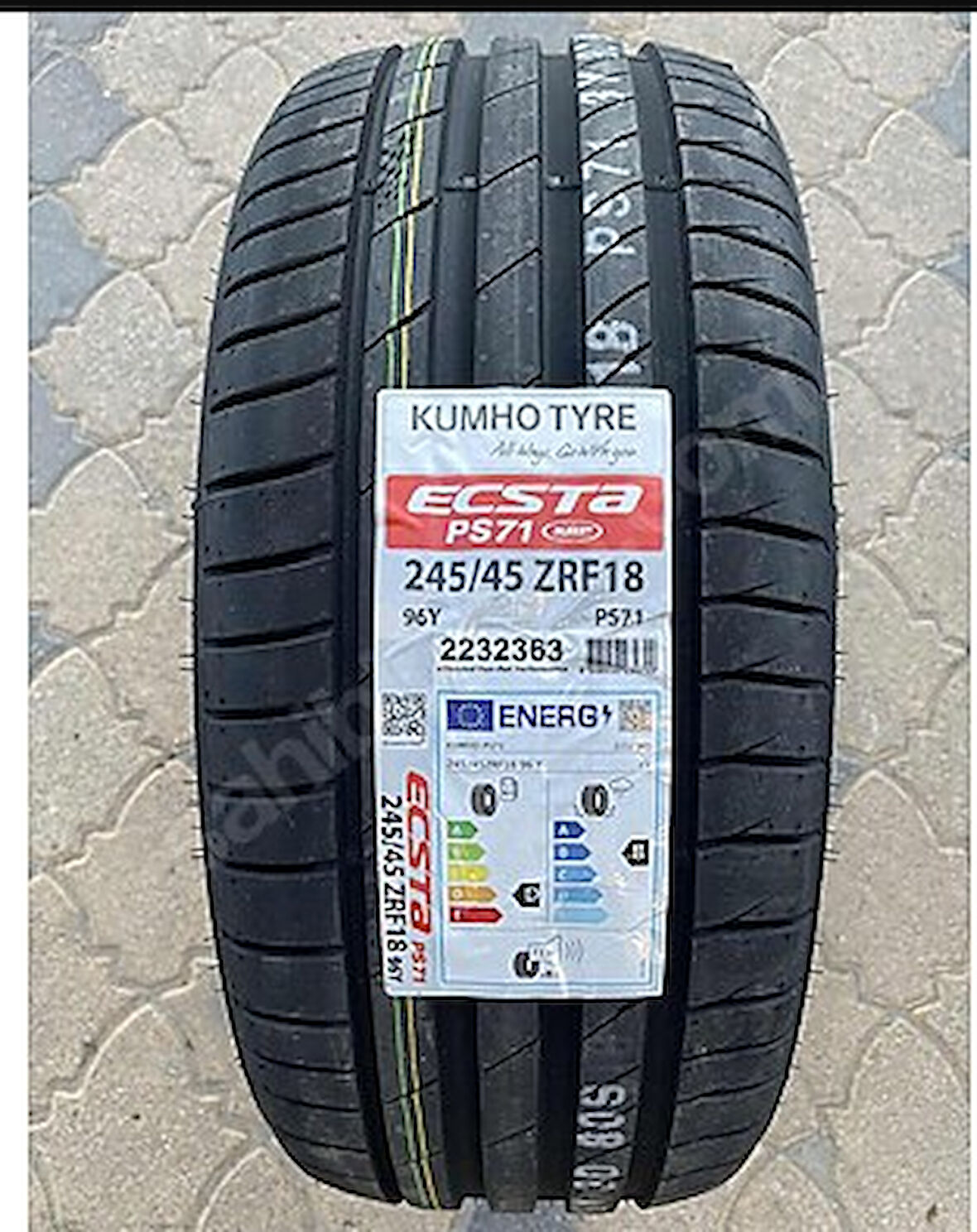 245/45R18 96Y Ecsta PS71 RFT KUMHO