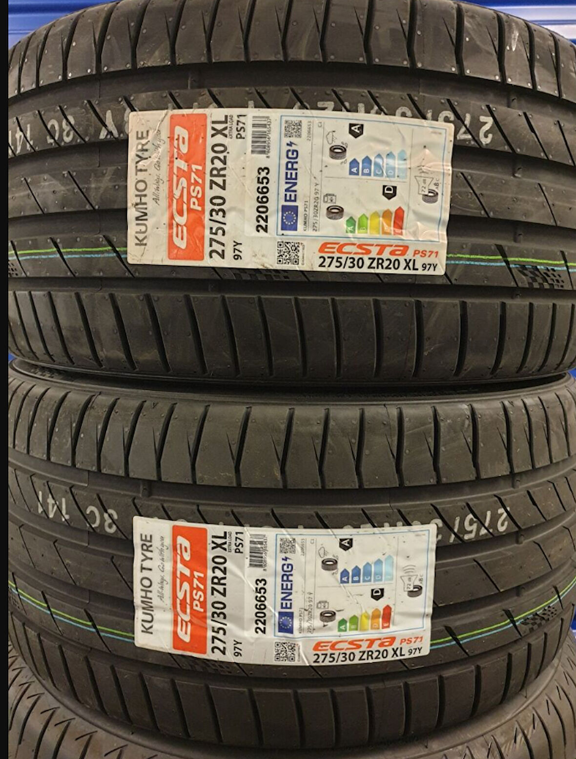 275/30R20 97Y XL Ecsta PS72 KUMHO
