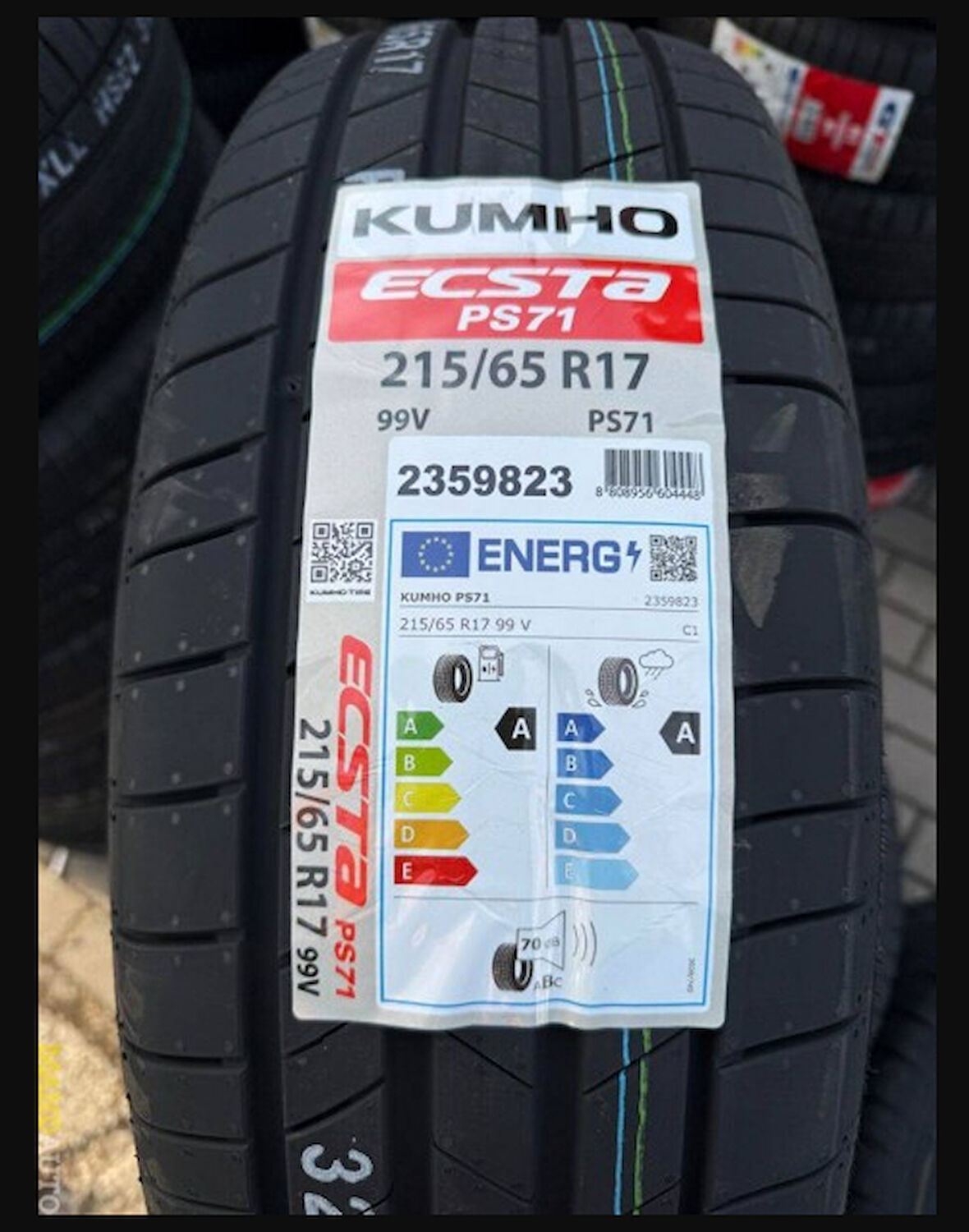 215/65R17 99V ECSTA PS71 KUMHO