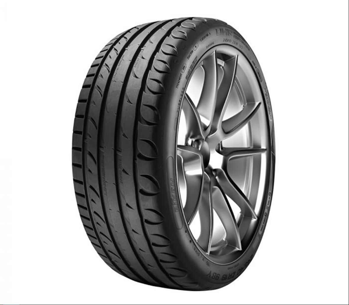 215/40R17 87W XL Ultra High Performance RIKEN