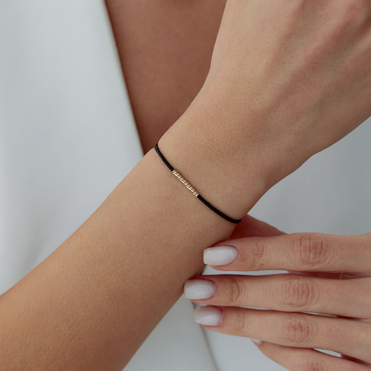 Siyah İpli Kalem Bileklik