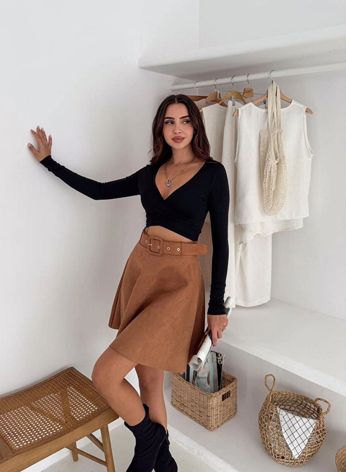 Kadın Taba Renk Midi Boy Kemerli Süet Kloş Etek