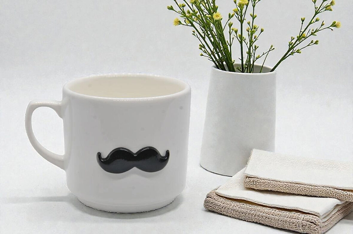 Siyah Bıyık Kabartmalı 250ml Tasarım Seramik Kupa - Sevgiliye, Kocaya, Babaya, Yeni Yıl - Özel Gün Hediyesi