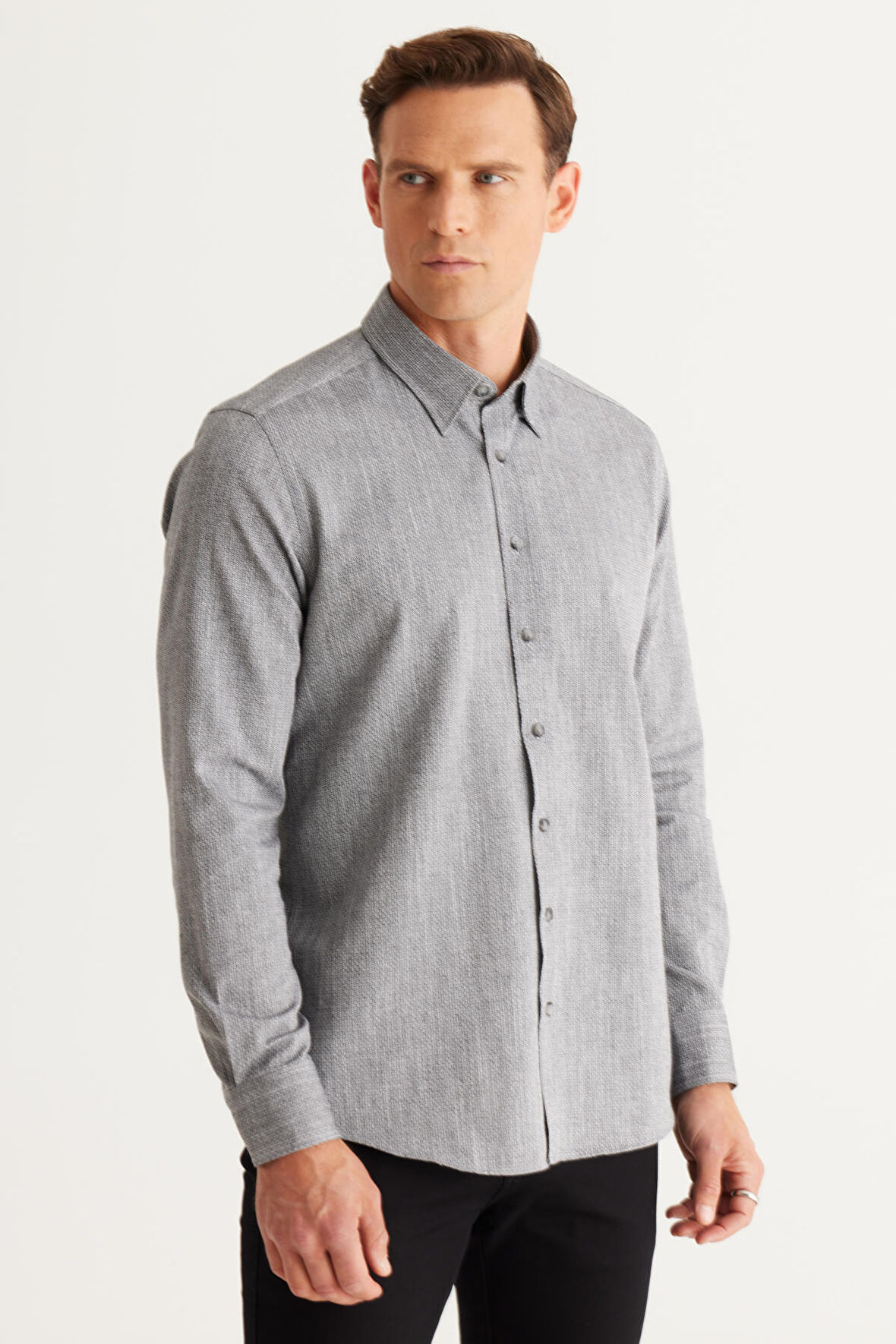 Erkek Siyah Slim Fit Dar Kesim Gizli Düğmeli Yaka Pamuklu Armürlü Gömlek