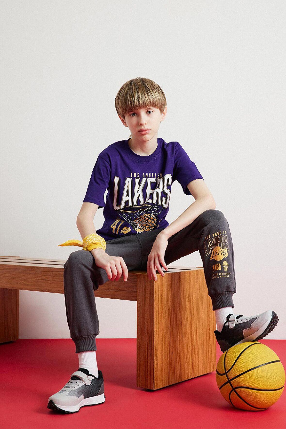 DeFacto Erkek Çocuk NBA Los Angeles Lakers Beli Paçası Lastikli Cepli Eşofman Altı D9558A825SPAR148