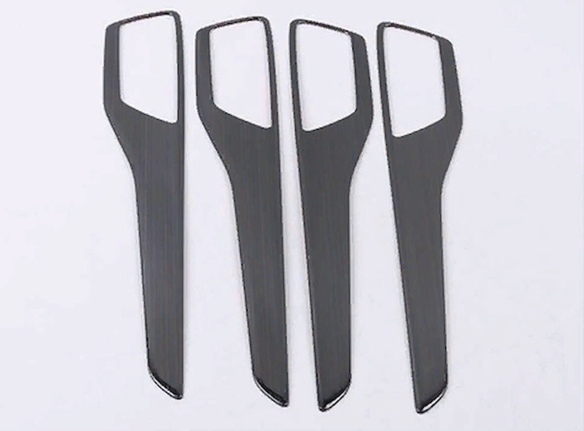 Ford Focus 2019+ Kapı Döşeme Kaplama Titanyum Siyah