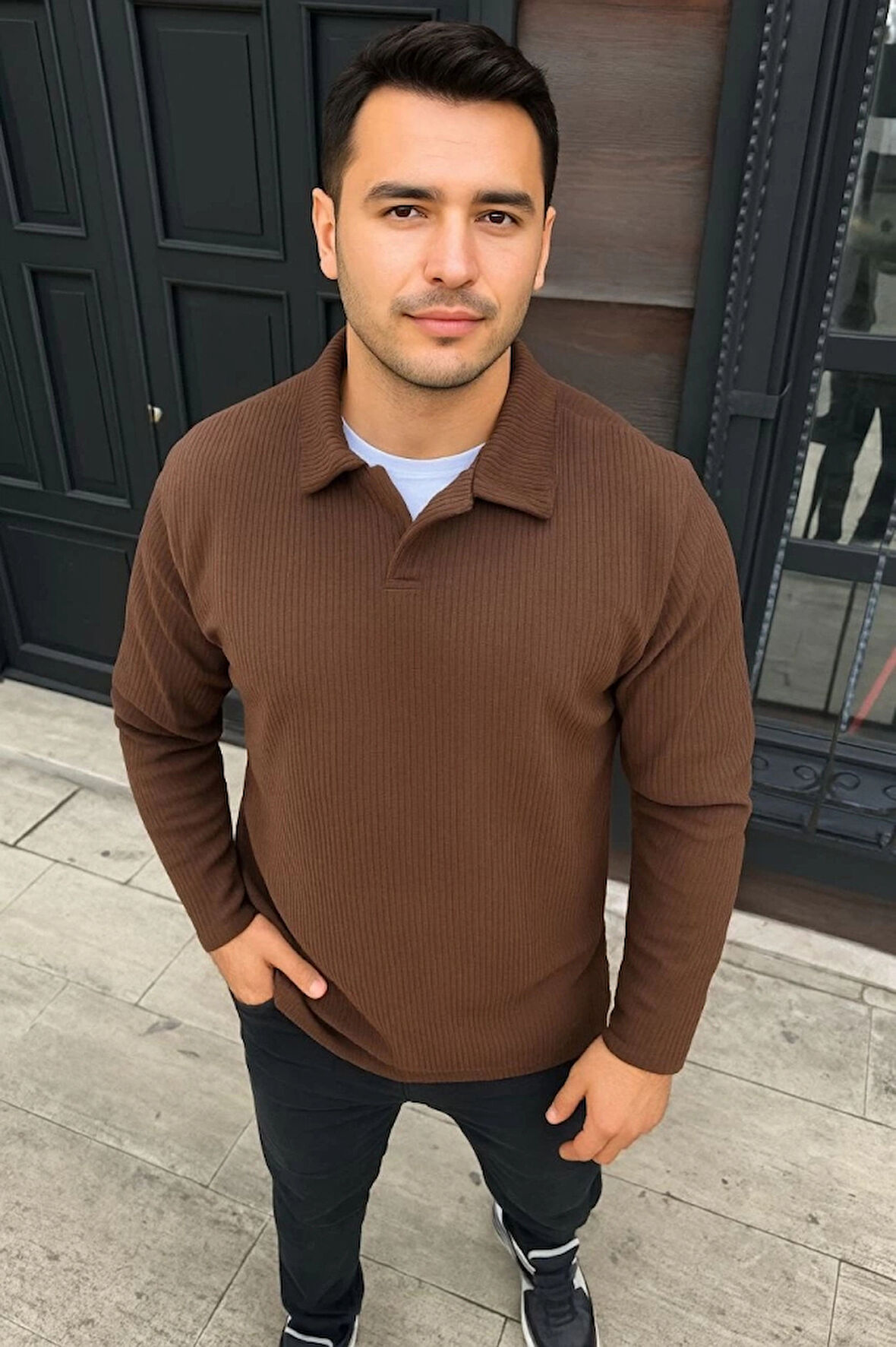 Erkek Fitilli Polar weatshirt – Düğmesiz Polo Yaka, Oversize Rahat Kalıp, Kalın Polar Kumaş, Kışlık Ve Baharlık Şık Günlük Üst  Kahverengi