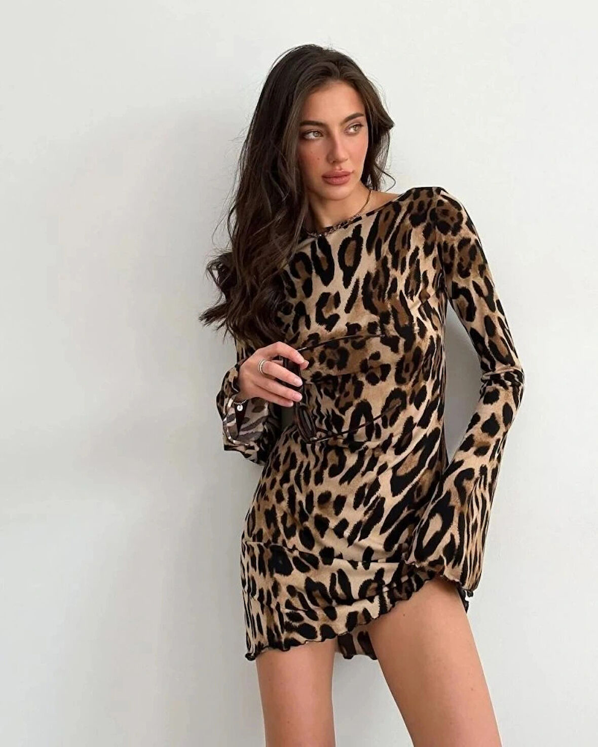 Kadın Uzun Kollu ırtı Açık Bağlamalı eopar Desenli Kısa Dalgıç Elbise